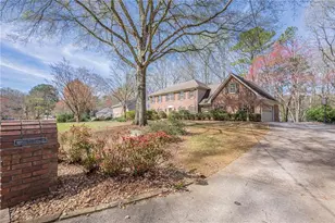 5274 Wyntercreek Way, Dunwoody, GA 30338 - Photo 2