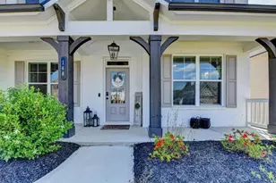 148 Logan Pass Dr, Loganville, GA 30052 - Photo 4