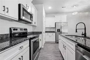 145 Hunts Ml Cir, Griffin, GA 30224 - Photo 2