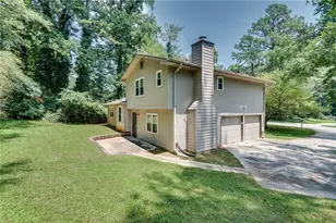 597 Field Cliff Dr, Stone Mountain, GA 30087 - Photo 2