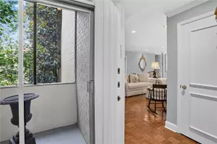 2734 Peachtree Rd NW, Atlanta, GA 30305 - Photo 2