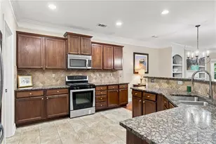 11143 Blackbird Ln, Alpharetta, GA 30022 - Photo 6