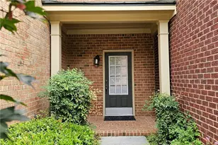 11143 Blackbird Ln, Alpharetta, GA 30022 - Photo 2