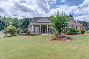 42 Dumar Ln, Hoschton, GA 30548 - Photo 1