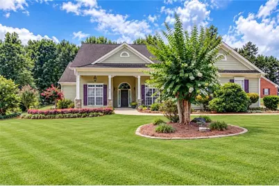 42 Dumar Lane, Hoschton, GA 30548 - Photo 1