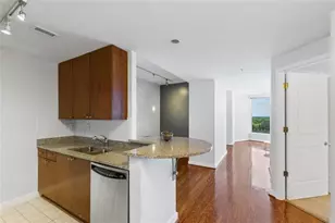 3338 Peachtree Rd NE, Atlanta, GA 30326 - Photo 16