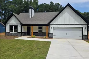 656 Highland Ave, Hartwell, GA 30643 - Photo 2