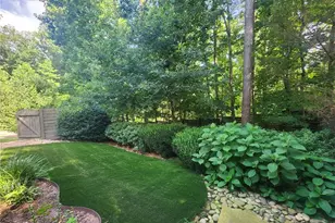423 Johnson Ct, Alpharetta, GA 30009 - Photo 8