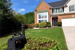 6015 Thrasher Ct, Cumming, GA 30028 - Photo 4