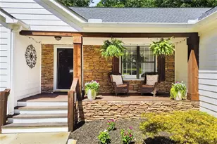 212 Oak Hollow Ct, White, GA 30184 - Photo 4