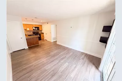 3175 Seven Pines Court #204, Atlanta, GA 30339 - Photo 4