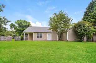 1525 Julianna Dr, Loganville, GA 30052 - Photo 4