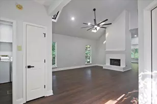 1089 Crooked Creek Rd, Lithonia, GA 30058 - Photo 8