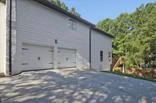 1089 Crooked Creek Rd, Lithonia, GA 30058 - Photo 6