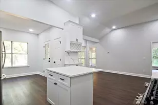 1089 Crooked Creek Rd, Lithonia, GA 30058 - Photo 16
