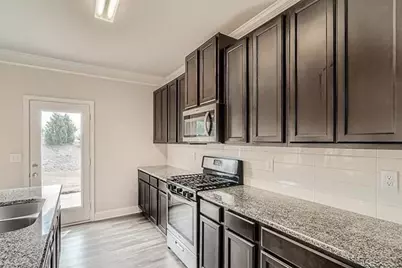 6811 Lancaster Crossing, Flowery Branch, GA 30542 - Photo 6