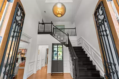 7810 Landowne Drive, Sandy Springs, GA 30350 - Photo 4