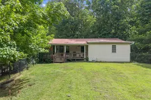 110 Pastel Ln, Clayton, GA 30525 - Photo 2