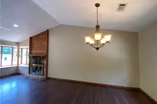 3335 Hillside Dr, Snellville, GA 30078 - Photo 4