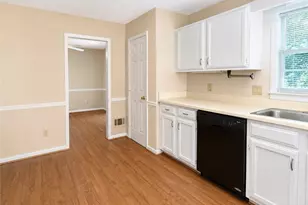 4117 Summer Wood Dr, Snellville, GA 30039 - Photo 8