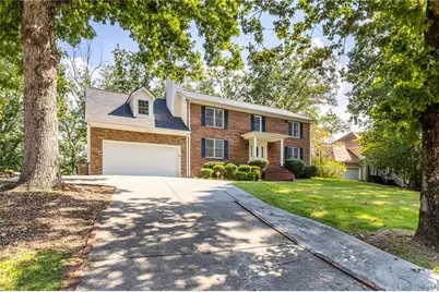 2527 Venture Circle, Gainesville, GA 30506 - Photo 2