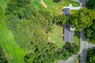 418 Starrs Bridge Rd, Canon, GA 30520 - Photo 32