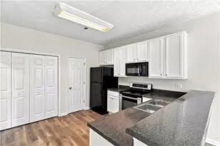 7576 Winderemere Park, Riverdale, GA 30274 - Photo 14
