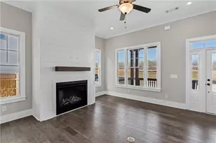 1360 Flora Dr, Conyers, GA 30094 - Photo 10