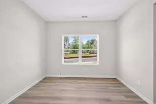 103 Meadowview Ct, Carrollton, GA 30117 - Photo 4