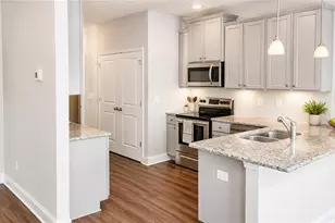 10172 Benton Woods Dr, Covington, GA 30014 - Photo 2