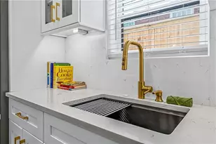 337 Pine St NE, Atlanta, GA 30308 - Photo 16