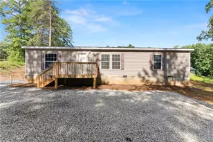 277 Yates St, Cornelia, GA 30531 - Photo 1