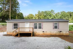 277 Yates St, Cornelia, GA 30531 - Photo 2