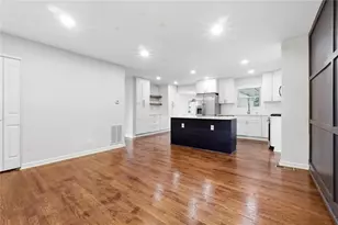 26 Vanguard Cir SW, Marietta, GA 30060 - Photo 4