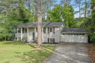 3334 Romelie Dr, Atlanta, GA 30340 - Photo 2