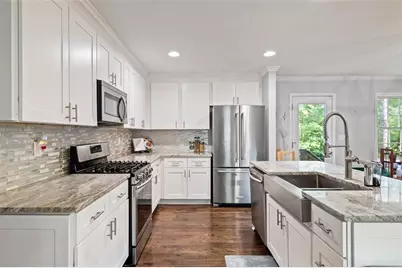 3334 Romelie Drive, Atlanta, GA 30340 - Photo 8