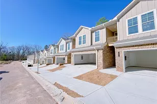 2586 Mills Commons Dr, Decatur, GA 30034 - Photo 2