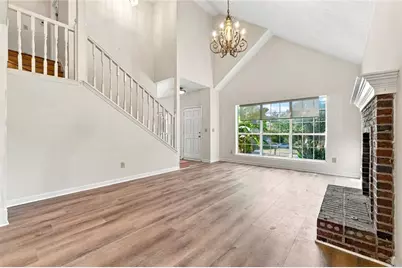10870 Willow Meadow Circle, Alpharetta, GA 30022 - Photo 4