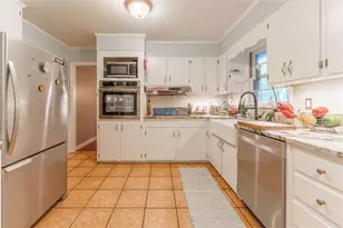 759 Riverhill Dr, Athens, GA 30606 - Photo 10