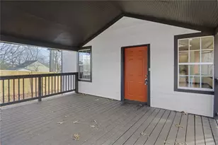 391 S Bend Ave SE, Atlanta, GA 30315 - Photo 2