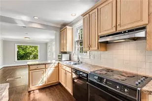 666 Yorkshire Rd NE, Atlanta, GA 30306 - Photo 10