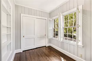 666 Yorkshire Rd NE, Atlanta, GA 30306 - Photo 8