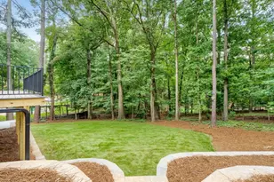 8140 Habersham Waters Rd, Sandy Springs, GA 30350 - Photo 32