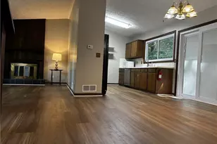 3260 Creek Hollow Dr, Marietta, GA 30062 - Photo 2