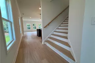 348 Marigold Ln, Woodstock, GA 30188 - Photo 2