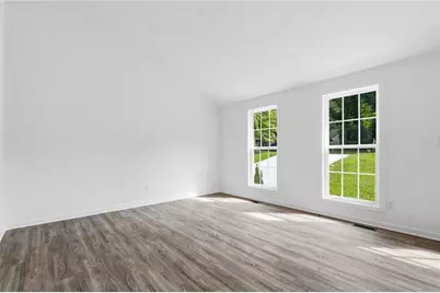 1060 S Millard Way, Stone Mountain, GA 30088 - Photo 4