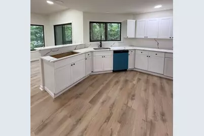 352 N Peak Drive, Alpharetta, GA 30022 - Photo 4