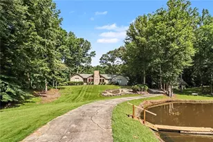 4098 Happy Valley Cir, Newnan, GA 30263 - Photo 2