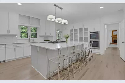 8705 River Bluff Lane, Roswell, GA 30076 - Photo 2