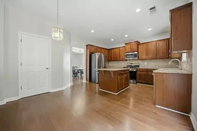 560 Crestmont Lane, Canton, GA 30114 - Photo 2